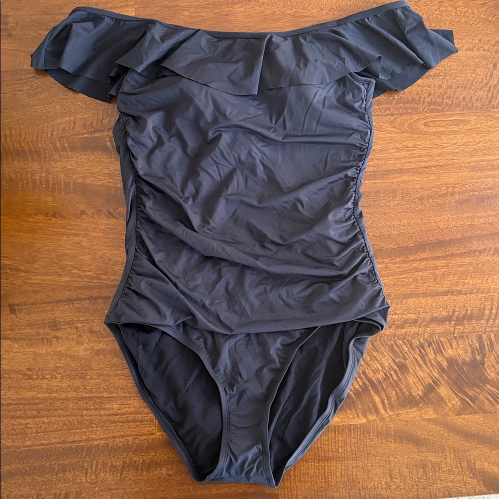 NWT Tommy Bahama Pearl Off the Shoulder Swimsuit